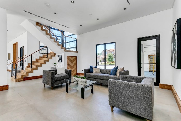 Modern vs traditional home staging styles